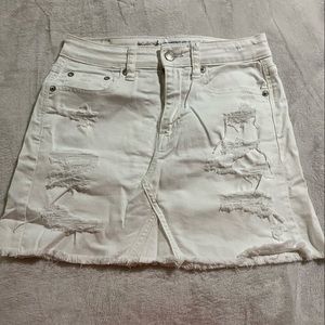 American eagle jean skirt (white)